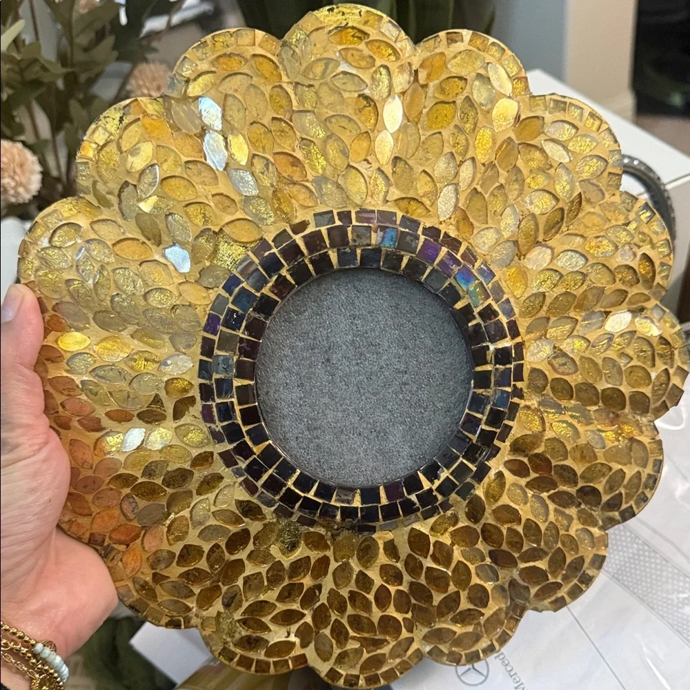 Gold Mosaic Flower photo frame
